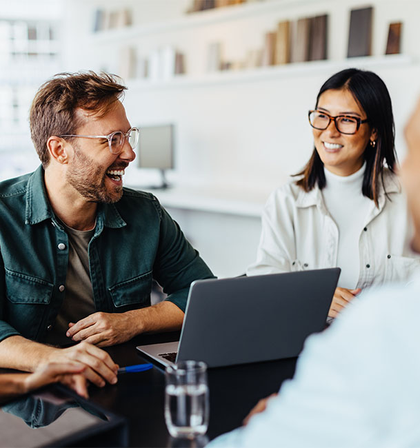 2 business people collaborating in an office setting